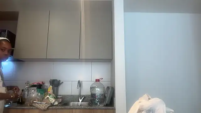 Snapshot of ChocolateCakeQueen chatting on December 1, 2025, 2:22 pm ChocolateCakeQueen online show from December 1, 2025, 2:22 pm