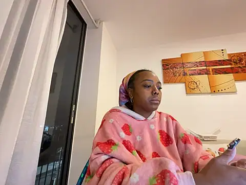 Snapshot of ChocolateCakeQueen chatting on December 16, 2025, 12:26 am ChocolateCakeQueen online show from December 16, 2025, 12:26 am