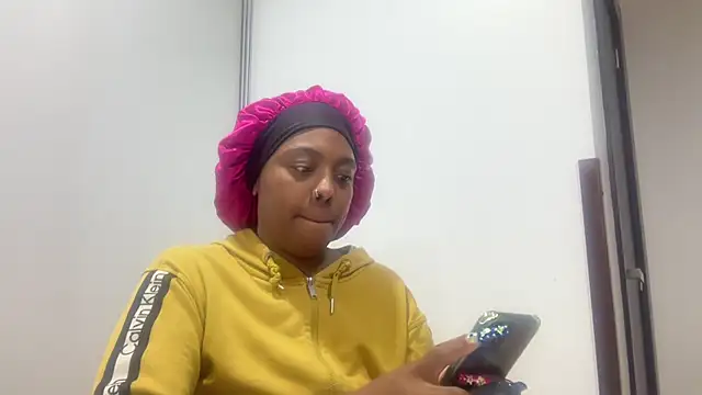 Snapshot of ChocolateCakeQueen chatting on January 8, 2026, 5:21 am ChocolateCakeQueen online show from January 8, 2026, 5:21 am