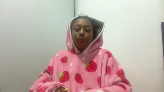 Snapshot of ChocolateCakeQueen chatting on January 12, 2026, 10:31 am ChocolateCakeQueen online show from January 12, 2026, 10:31 am