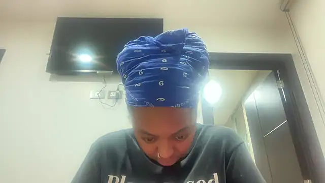 Snapshot of ChocolateCakeQueen chatting on January 15, 2026, 2:49 am ChocolateCakeQueen online show from January 15, 2026, 2:49 am