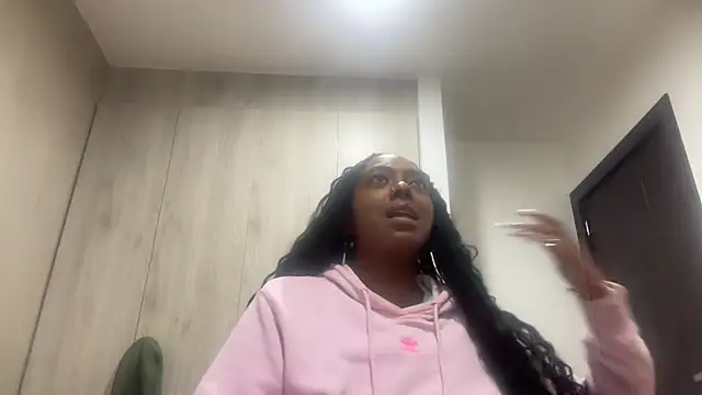 Snapshot of ChocolateCakeQueen chatting on March 9, 2026, 1:20 am ChocolateCakeQueen online show from March 9, 2026, 1:20 am