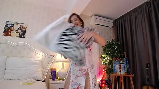 IreneHope online show from March 23, 2026, 9:57 am