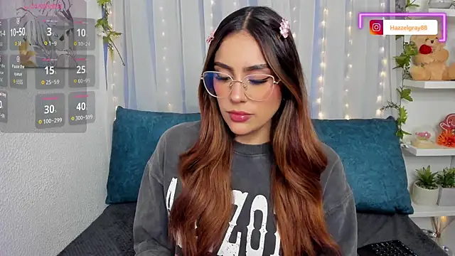 Snapshot of HazzelGray chatting on January 14, 2026, 2:33 pm HazzelGray online show from January 14, 2026, 2:33 pm