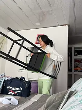 hannahb-e online show from March 25, 2026, 3:40 pm