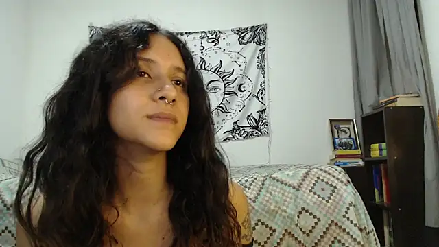 Snapshot of AlinaWoolf_ chatting on February 9, 2025, 7:16 am AlinaWoolf online show from February 9, 2025, 7:16 am