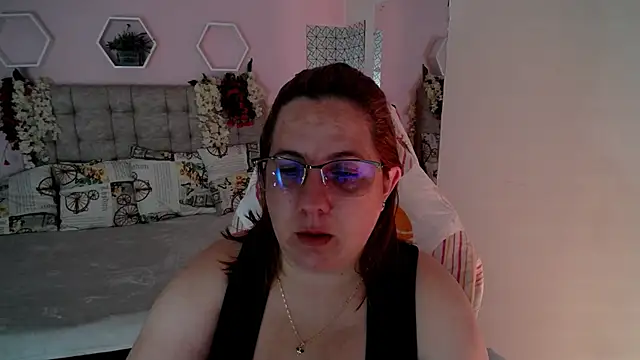 Snapshot of katie_joness_ chatting on January 22, 2025, 2:14 pm katie joness online show from January 22, 2025, 2:14 pm