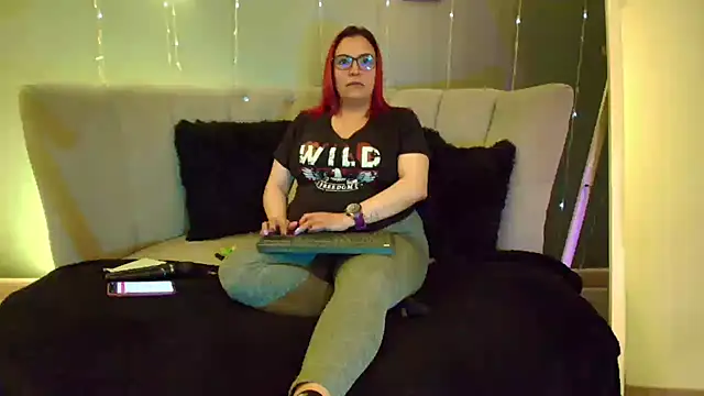 Snapshot of Sammy_owens_ chatting on February 2, 2025, 12:35 pm Sammy owens online show from February 2, 2025, 12:35 pm