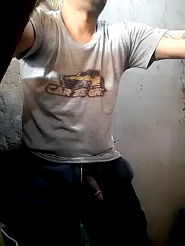 Snapshot of hecwil8 chatting on September 10, 2025, 7:03 pm hecwil8 online show from September 10, 2025, 7:03 pm