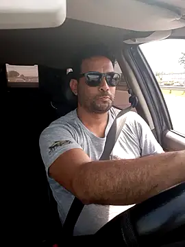 Snapshot of hecwil8 chatting on October 23, 2025, 5:01 pm hecwil8 online show from October 23, 2025, 5:01 pm