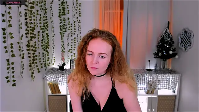 Snapshot of Asha_Glooom chatting on December 18, 2025, 4:46 pm Asha Glooom online show from December 18, 2025, 4:46 pm