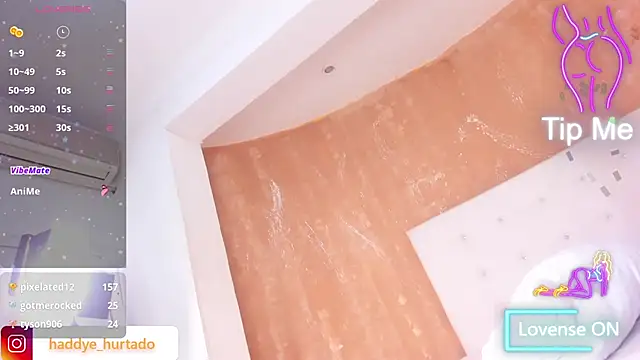 shenielxx online show from November 12, 2025, 6:08 pm