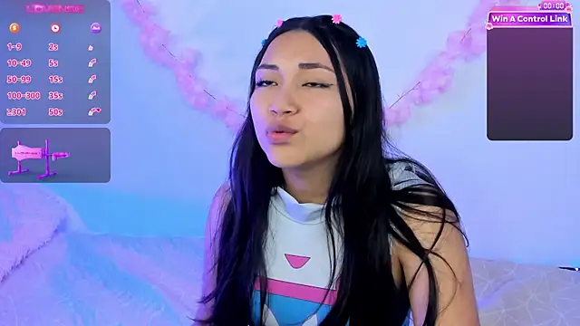 Snapshot of pauline_golden1 chatting on January 3, 2025, 7:49 am pauline golden1 online show from January 3, 2025, 7:49 am