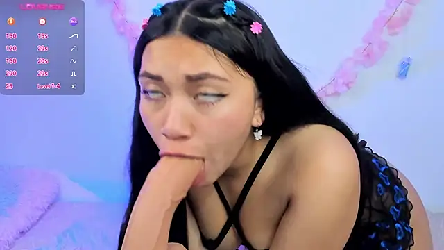 Snapshot of pauline_golden1 chatting on February 1, 2025, 6:32 am pauline golden1 online show from February 1, 2025, 6:32 am