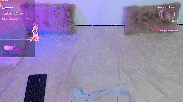 Snapshot of pauline_golden1 chatting on October 25, 2025, 3:14 am pauline golden1 online show from October 25, 2025, 3:14 am