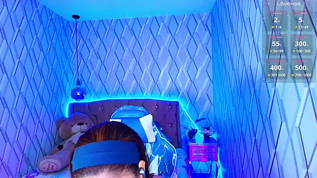 Snapshot of NicolleTaylor chatting on October 13, 2025, 3:39 am NicolleTaylor online show from October 13, 2025, 3:39 am