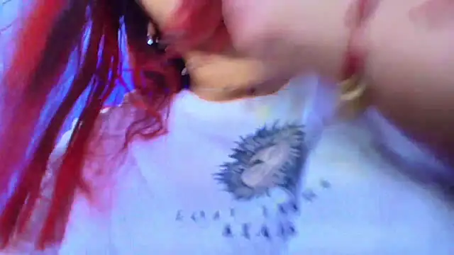 Snapshot of NicolleTaylor chatting on October 24, 2025, 4:20 am NicolleTaylor online show from October 24, 2025, 4:20 am