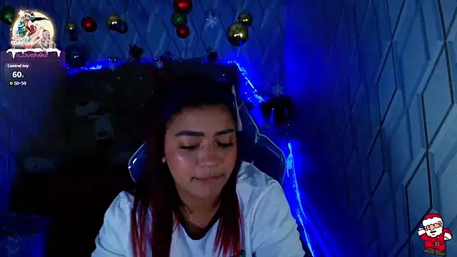 Snapshot of NicolleTaylor chatting on December 16, 2025, 4:06 am NicolleTaylor online show from December 16, 2025, 4:06 am