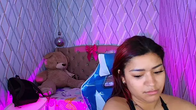 Snapshot of NicolleTaylor chatting on January 13, 2026, 4:07 am NicolleTaylor online show from January 13, 2026, 4:07 am