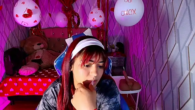 Snapshot of NicolleTaylor chatting on February 13, 2026, 3:35 am NicolleTaylor online show from February 13, 2026, 3:35 am