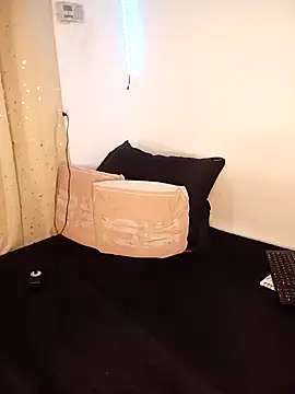 Isabella Du online show from January 29, 2025, 1:16 am