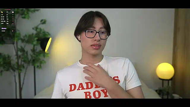 Snapshot of SrLuis18 chatting on November 27, 2025, 6:21 pm SrLuis18 online show from November 27, 2025, 6:21 pm