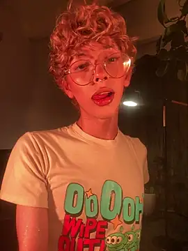 Snapshot of lyamthommpson chatting on January 17, 2026, 12:37 am lyamthommpson online show from January 17, 2026, 12:37 am