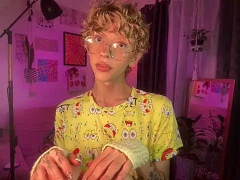 Snapshot of lyamthommpson chatting on February 23, 2026, 4:10 am lyamthommpson online show from February 23, 2026, 4:10 am