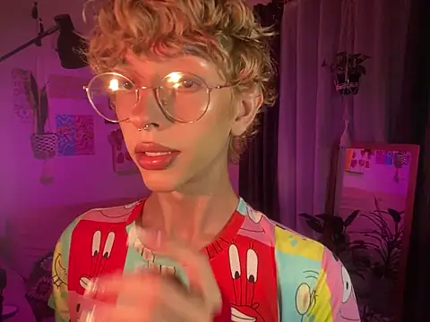 Snapshot of lyamthommpson chatting on February 24, 2026, 4:32 am lyamthommpson online show from February 24, 2026, 4:32 am