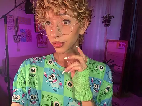 Snapshot of lyamthommpson chatting on March 17, 2026, 8:34 pm lyamthommpson online show from March 17, 2026, 8:34 pm