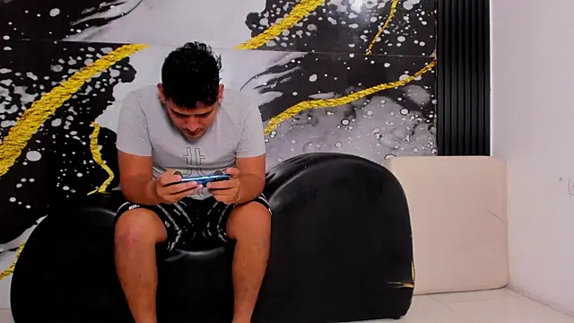 sweethot    online show from September 8, 2025, 2:16 pm