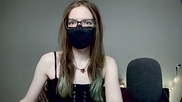 amber candyfloss online show from December 5, 2025, 4:10 am