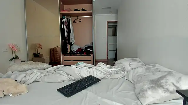 Snapshot of dulcey_john chatting on November 20, 2025, 9:31 am dulcey john online show from November 20, 2025, 9:31 am