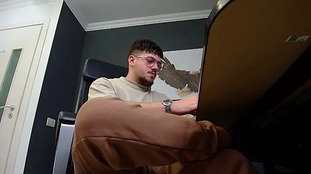 Snapshot of JoshKnights chatting on February 8, 2025, 11:44 am JoshKnights online show from February 8, 2025, 11:44 am