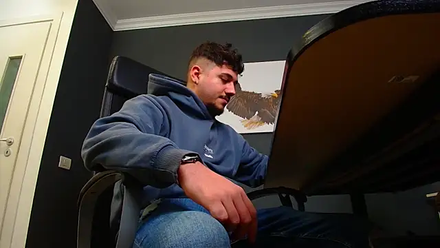 Snapshot of JoshKnights chatting on March 22, 2025, 5:39 am JoshKnights online show from March 22, 2025, 5:39 am