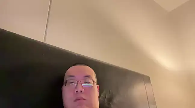 Snapshot of slaveasianboy chatting on December 18, 2024, 11:13 am slaveasianboy online show from December 18, 2024, 11:13 am