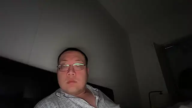 Snapshot of slaveasianboy chatting on November 25, 2025, 10:04 am slaveasianboy online show from November 25, 2025, 10:04 am