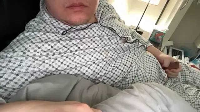 Snapshot of slaveasianboy chatting on March 5, 2026, 7:10 pm slaveasianboy online show from March 5, 2026, 7:10 pm