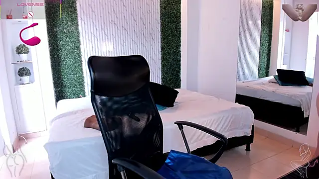 Snapshot of victoria_mooree chatting on February 18, 2026, 4:47 pm victoria mooree online show from February 18, 2026, 4:47 pm