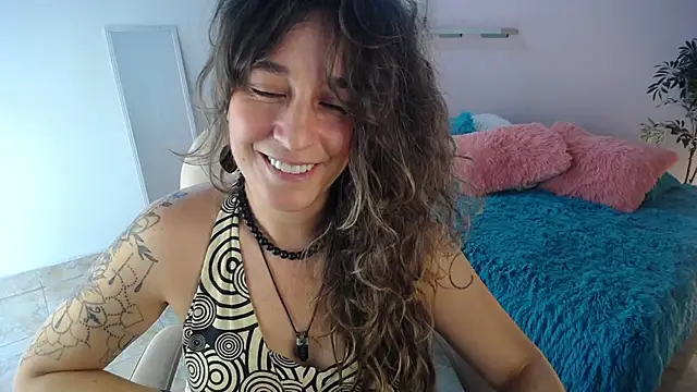 Snapshot of Paula_Paz chatting on September 24, 2025, 2:20 pm Paula Paz online show from September 24, 2025, 2:20 pm