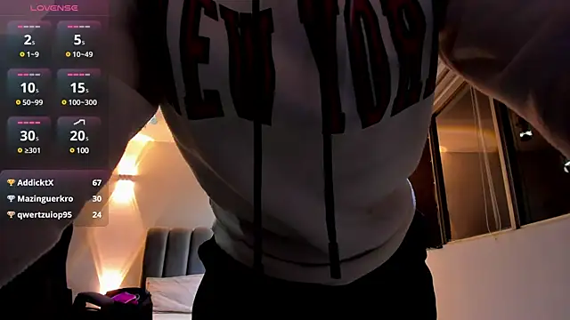 AnaRuiz online show from February 22, 2025, 11:57 am