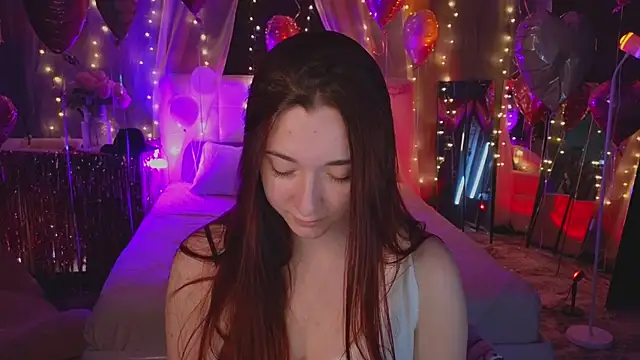 Snapshot of YasmineWest chatting on February 12, 2026, 8:09 am YasmineWest online show from February 12, 2026, 8:09 am