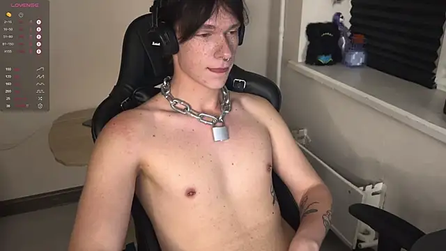 carthylovvve online show from October 15, 2025, 7:58 pm