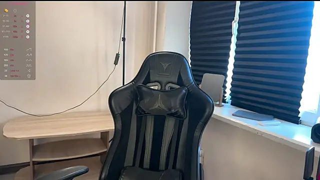 carthylovvve online show from December 14, 2025, 11:26 am