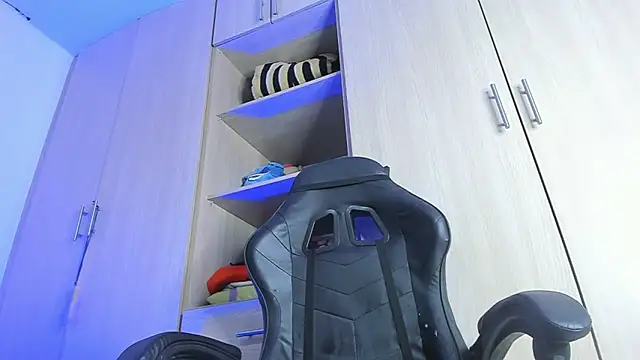 JAXXXONHERD online show from October 27, 2025, 2:10 pm