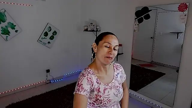 Snapshot of lollita_23_ chatting on November 13, 2025, 8:19 pm lollita 23 online show from November 13, 2025, 8:19 pm