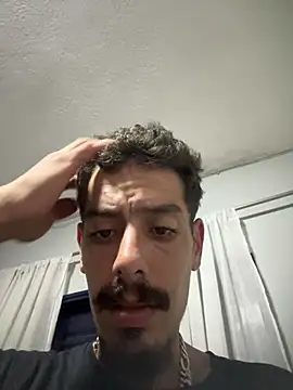 Snapshot of lukinha013 chatting on March 12, 2026, 11:22 pm lukinha013 online show from March 12, 2026, 11:22 pm