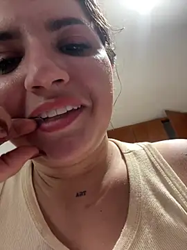 Snapshot of horny_roomiess chatting on January 24, 2025, 11:34 pm horny roomiess online show from January 24, 2025, 11:34 pm