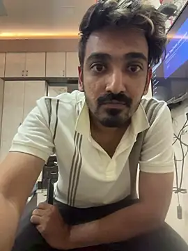 Snapshot of hornyguy271192 chatting on December 22, 2025, 8:28 pm hornyguy271192 online show from December 22, 2025, 8:28 pm