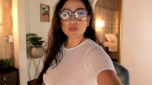 Victoria-Harper online show from February 11, 2025, 12:37 pm